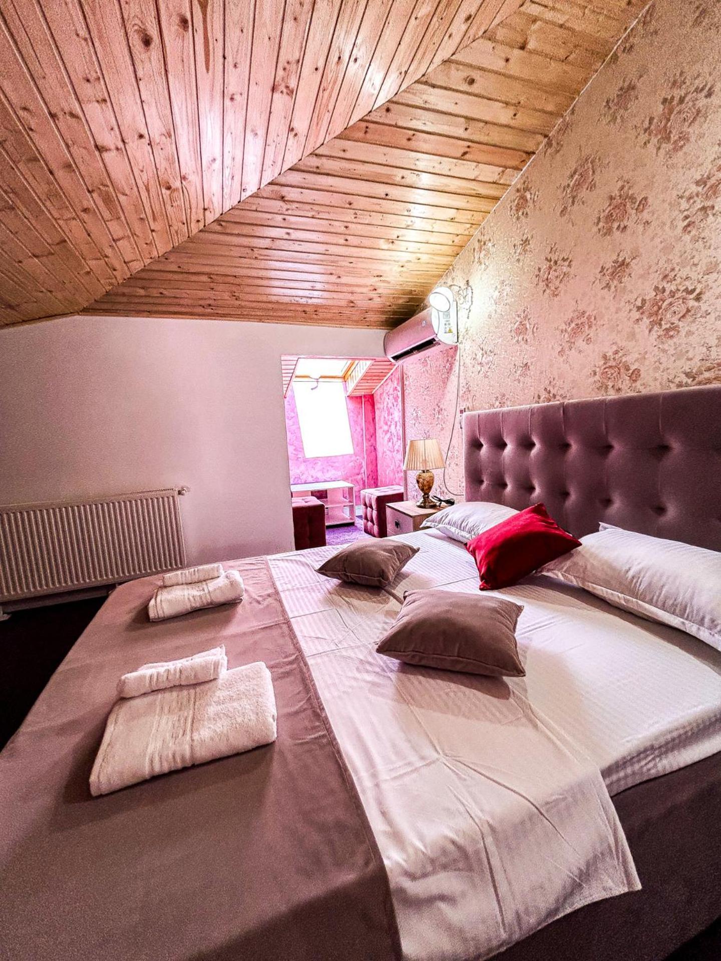Hotel Boutique Casa Vermont Bukarest Exteriör bild
