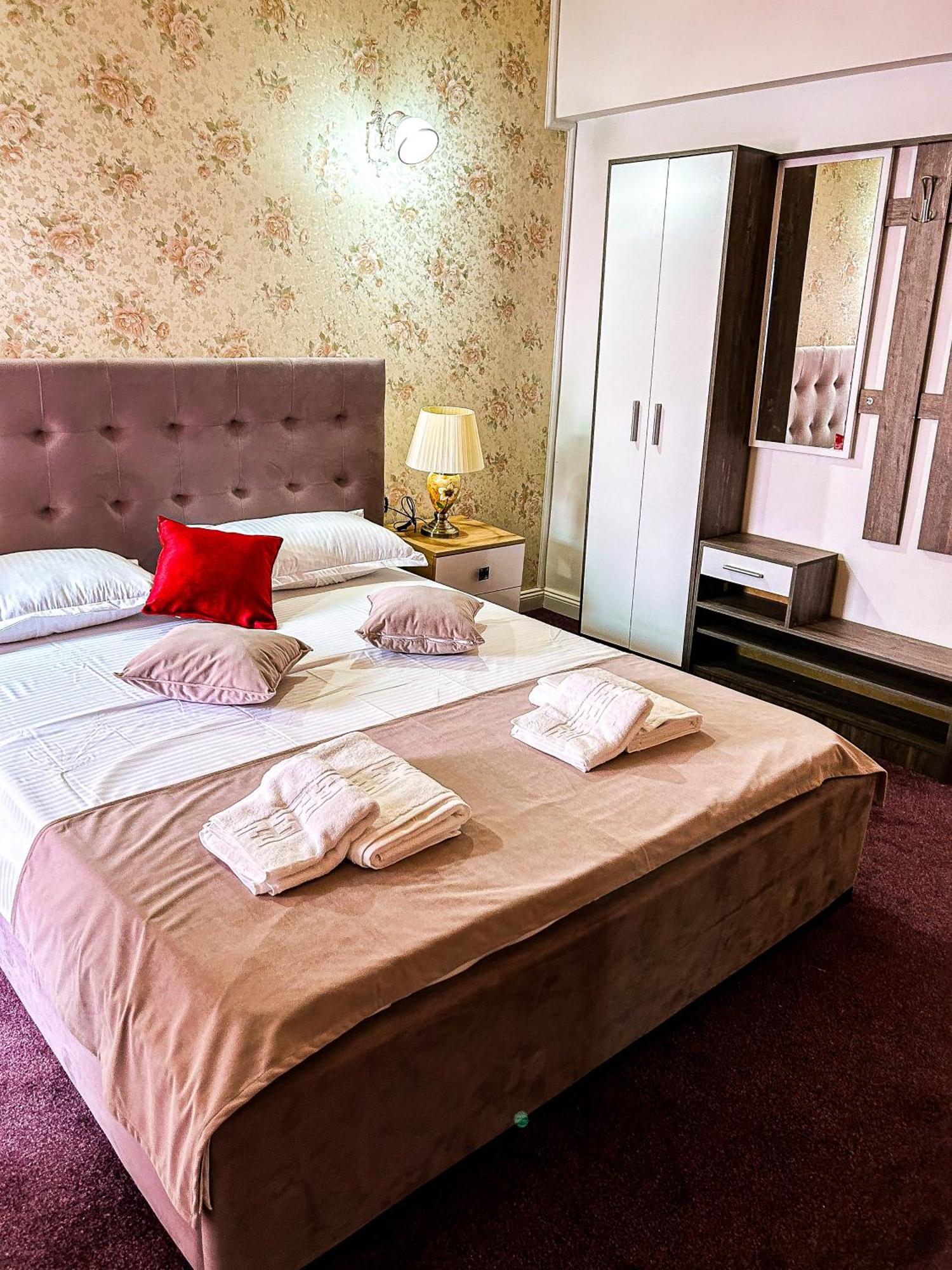 Hotel Boutique Casa Vermont Bukarest Exteriör bild