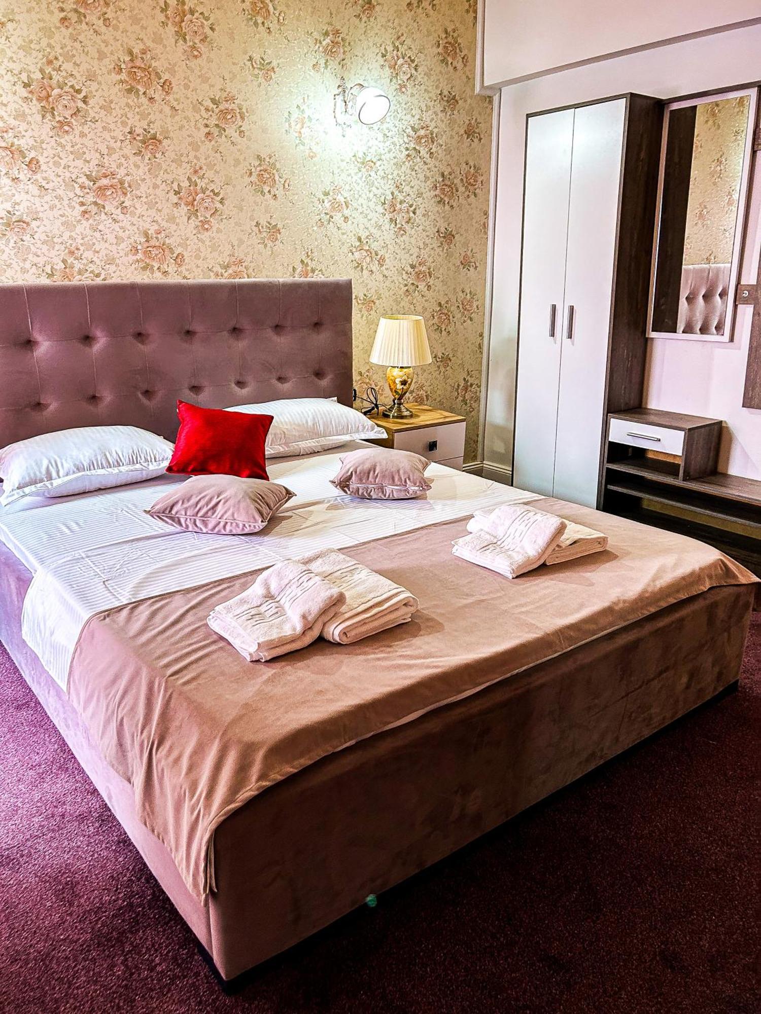 Hotel Boutique Casa Vermont Bukarest Exteriör bild